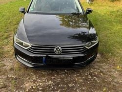 Schwarz Gebraucht 2018 VW Passat Comfortline Kombi | 16.999 € (Fairer Preis)