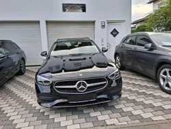 Ung. schwarz unilack Gebraucht 2023 Mercedes C200 Avantgarde Kombi | 27.498 € (Guter Preis)