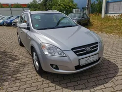Machine silver(9s) Gebraucht 2009 Kia Ceed Sportswagon LX Kombi | 3.599 € (Guter Preis)