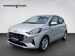 Silber Gebraucht 2023 Hyundai i10 Trend Kleinwagen | 14.990 € (Fairer Preis)