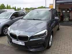 Grau Gebraucht 2019 BMW 218 Advantage Van / Kleinbus | 17.950 € (Fairer Preis)