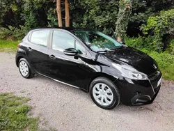 Schwarz Gebraucht 2018 Peugeot 208 Kleinwagen | 8.500 € (Fairer Preis)