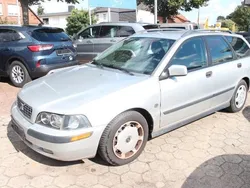 Schwarz Gebraucht 2002 Volvo V40 Comfort Kombi | 670 € (Guter Preis)