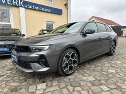 Vulkan grau metallic Neu 2024 Opel Astra Ultimate Kombi | 36.700 € (Fairer Preis)