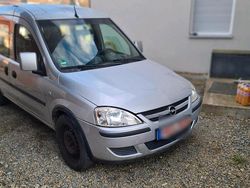 Silber Gebraucht 2005 Opel Combo Van / Kleinbus | 3.000 €