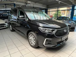 Schwarz Gebraucht 2023 Ford Grand Tourneo Connect Titanium Van / Kleinbus | 29.590 € (Guter Preis)