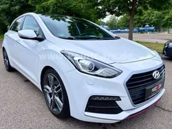 Polar white Gebraucht 2016 Hyundai i30 Turbo Limousine | 11.900 € (Fairer Preis)