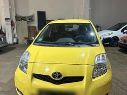 Gelb Gebraucht 2009 Toyota Yaris Kleinwagen | 3.300 € (Fairer Preis)