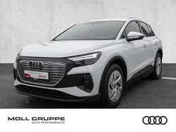 Gletscherweiss metallic Gebraucht 2023 Audi Q4 e-tron Comfort SUV | 43.910 €