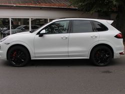 Weiß Gebraucht 2012 Porsche Cayenne Turbo SUV | 38.950 €