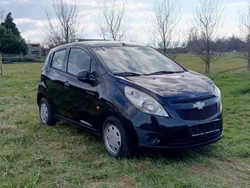 Schwarz Gebraucht 2011 Chevrolet Spark Kleinwagen | 2.450 € (Fairer Preis)