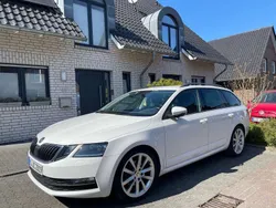 Weiß Gebraucht 2020 Skoda Octavia Soleil Kombi | 17.000 € (Guter Preis)