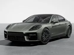 Grün Gebraucht 2024 Porsche Panamera Turbo E-Hybrid Limousine | 204.900 €