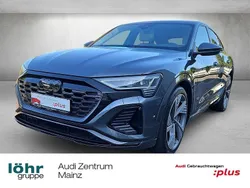 Grau Gebraucht 2023 Audi Q8 Sportback e-tron S-Line SUV | 61.980 € (Guter Preis)