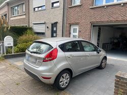 Silber Gebraucht 2009 Ford Fiesta Kleinwagen | 4.300 €