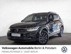 Deep black perleffekt Gebraucht 2023 VW Tiguan Life SUV | 31.833 € (Fairer Preis)
