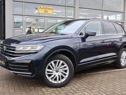 Blau Gebraucht 2024 VW Touareg Elegance SUV | 59.990 € (Superpreis)