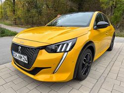 Gelb Gebraucht 2020 Peugeot 208 GT Kleinwagen | 16.300 € (Fairer Preis)