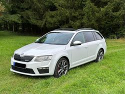 Weiß Gebraucht 2015 Skoda Octavia RS Kombi | 11.500 € (Fairer Preis)