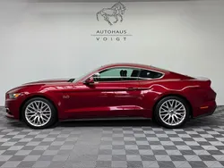 Rubyrot (metallic) Gebraucht 2016 Ford Mustang GT Performance Edition Coupé | 36.750 € (Fairer Preis)