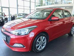 Rot Gebraucht 2016 Hyundai i20 YES! Limousine | 8.799 € (Fairer Preis)