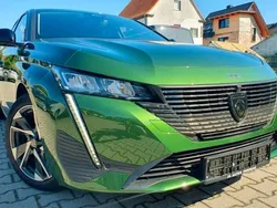 Grün Gebraucht 2024 Peugeot 308 Allure Limousine | 22.999 € (Superpreis)
