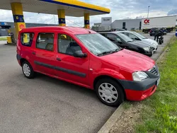 Rot Gebraucht 2007 Dacia Logan MCV Kombi | 1.990 € (Etwas zu teuer)