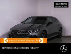 Grau Gebraucht 2024 Mercedes CLA200 Premium Limousine | 35.990 € (Fairer Preis)