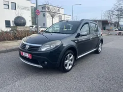 Grau Gebraucht 2011 Dacia Sandero Stepway Kleinwagen | 3.690 € (Fairer Preis)