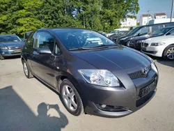 Grau Gebraucht 2010 Toyota Auris Sol Limousine | 6.950 € (Etwas zu teuer)