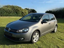 Grau Gebraucht 2009 VW Golf VI Comfortline Limousine | 5.200 €