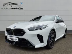 Weiß Gebraucht 2024 BMW M135 Performance Kleinwagen | 43.909 € (Teuer)