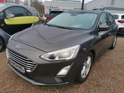 Grau Gebraucht 2019 Ford Focus Cool & Connect Limousine | 14.980 € (Guter Preis)