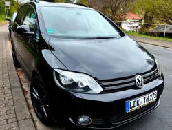 Schwarz Gebraucht 2010 VW Golf Plus Team Van / Kleinbus | 7.200 € (Fairer Preis)