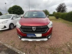 Rot Gebraucht 2020 Dacia Lodgy Stepway Van / Kleinbus | 13.790 € (Fairer Preis)