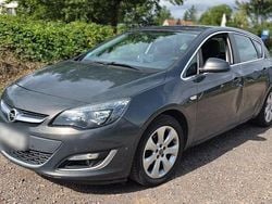 Grau Gebraucht 2015 Opel Astra Coupé | 4.999 € (Fairer Preis)