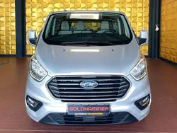 Polarsilber Gebraucht 2018 Ford Tourneo Custom Van / Kleinbus | 25.799 €