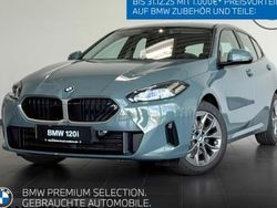 Grün Neu 2025 BMW 120 Performance Kleinwagen | 33.340 € (Superpreis)