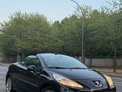 Schwarz Gebraucht 2010 Peugeot 207 CC Roland Garros Cabrio | 20.000 €