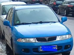 Blau Gebraucht 1999 Mitsubishi Carisma Limousine | 1.680 € (Etwas zu teuer)