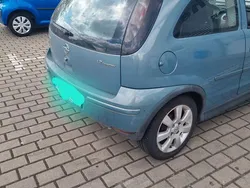 Grau Gebraucht 2006 Opel Corsa Limousine | 600 € (Guter Preis)