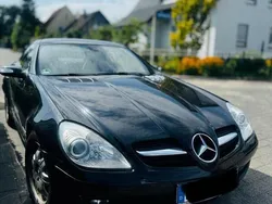 Schwarz Gebraucht 2004 Mercedes SLK200 Cabrio | 6.700 €