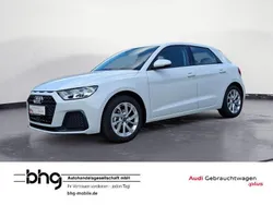 Gletscherweiß metallic Gebraucht 2024 Audi A1 Advanced Kleinwagen | 21.930 € (Guter Preis)