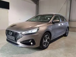 Silkybronze Gebraucht 2024 Hyundai i30 Edition Kombi | 26.690 € (Fairer Preis)