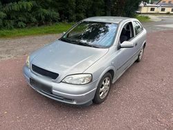 Silber Gebraucht 2002 Opel Astra Limousine | 500 € (Guter Preis)