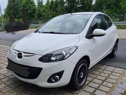 Weiß Gebraucht 2013 Mazda 2 Kleinwagen | 5.250 € (Fairer Preis)