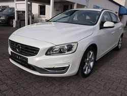 Crystal white pearl Gebraucht 2015 Volvo V60 Summum Kombi | 14.975 € (Etwas zu teuer)
