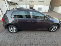 Grau Gebraucht 2016 VW Golf VII LOUNGE Kleinwagen | 11.700 € (Fairer Preis)