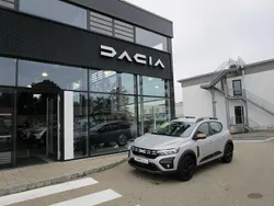 Moonstonegrau Gebraucht 2024 Dacia Sandero Extreme Kleinwagen | 17.950 € (Fairer Preis)
