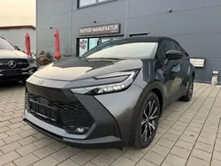 Grey metallic (1g3)/ black (20 Gebraucht 2024 Toyota C-HR Team SUV | 31.500 € (Teuer)
